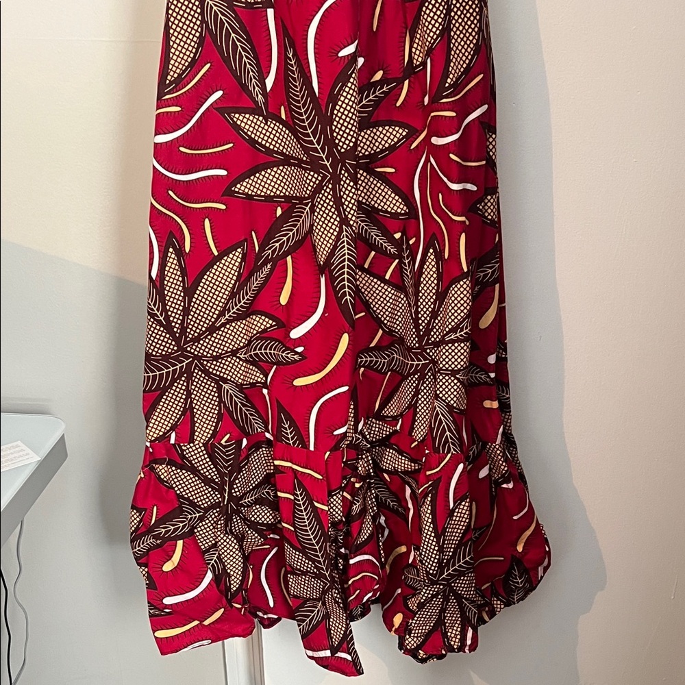 Chic Backless Red Patterned Dress - image 3